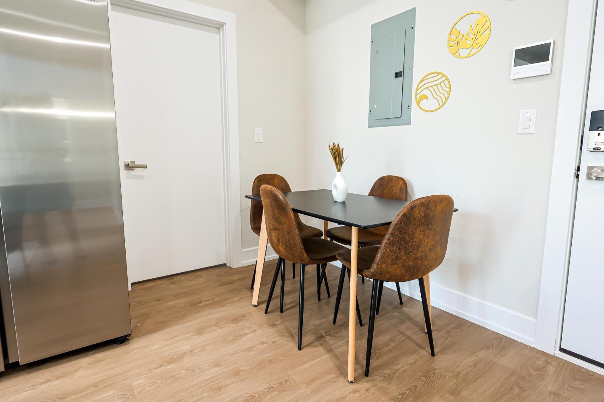 2bed2bathking Bedcentralwdwifi Apartment *