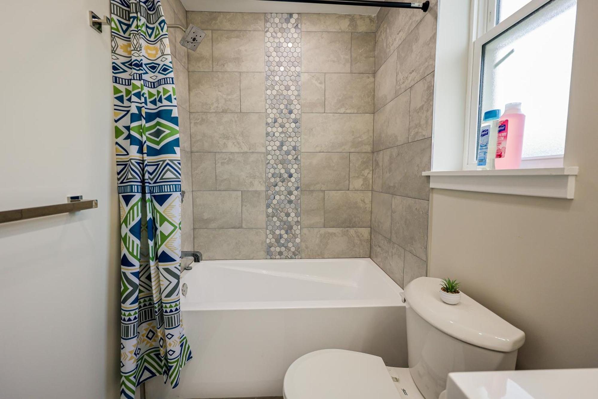 2bed2bathking Bedcentralwdwifi Apartment